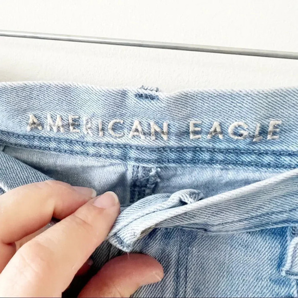 American Eagle Wide Leg Crop Light Blue Balloon‎ Waist Jeans Size 2 Light Wash - Picture 9 of 11